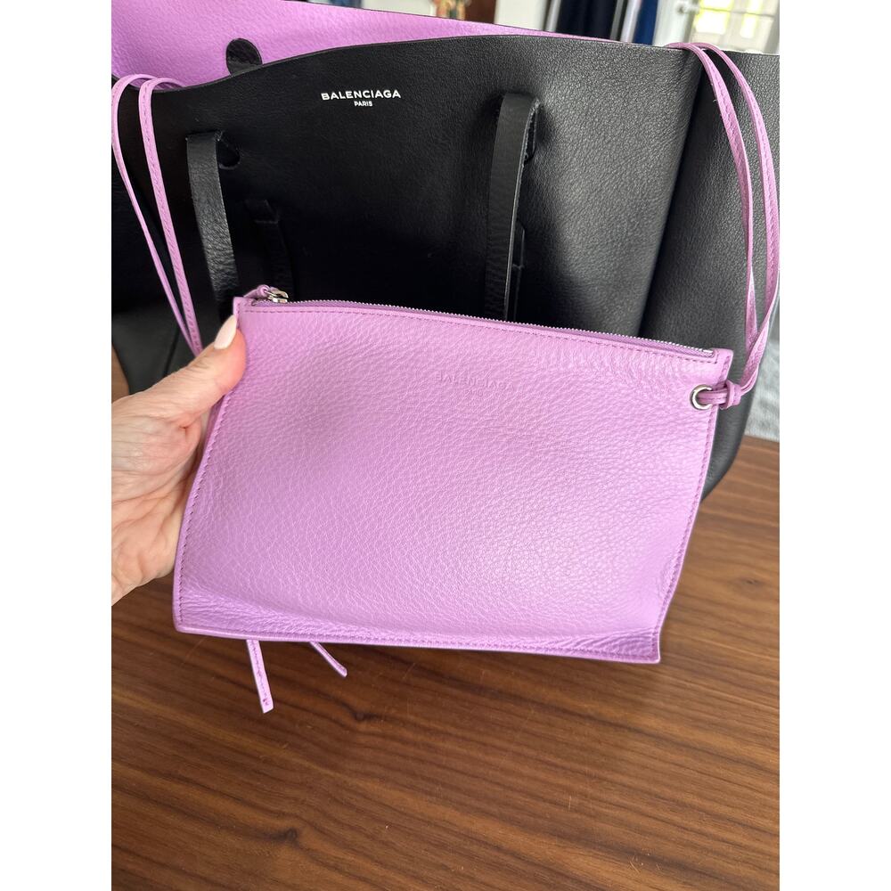 Balenciaga Leather Everyday Tote - Picture 4 of 16